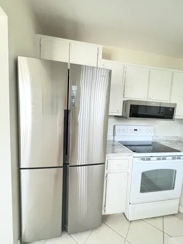 $1,500 | 2880 Lake Osborne Drive, Unit 205, Lake Worth Beach, FL 33461