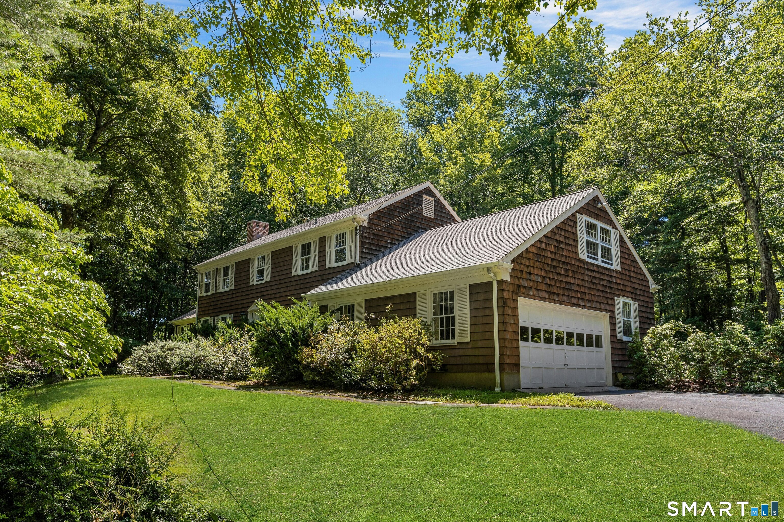 85 Carriage Road Wilton, CT 06897 - Photo 2 of 38