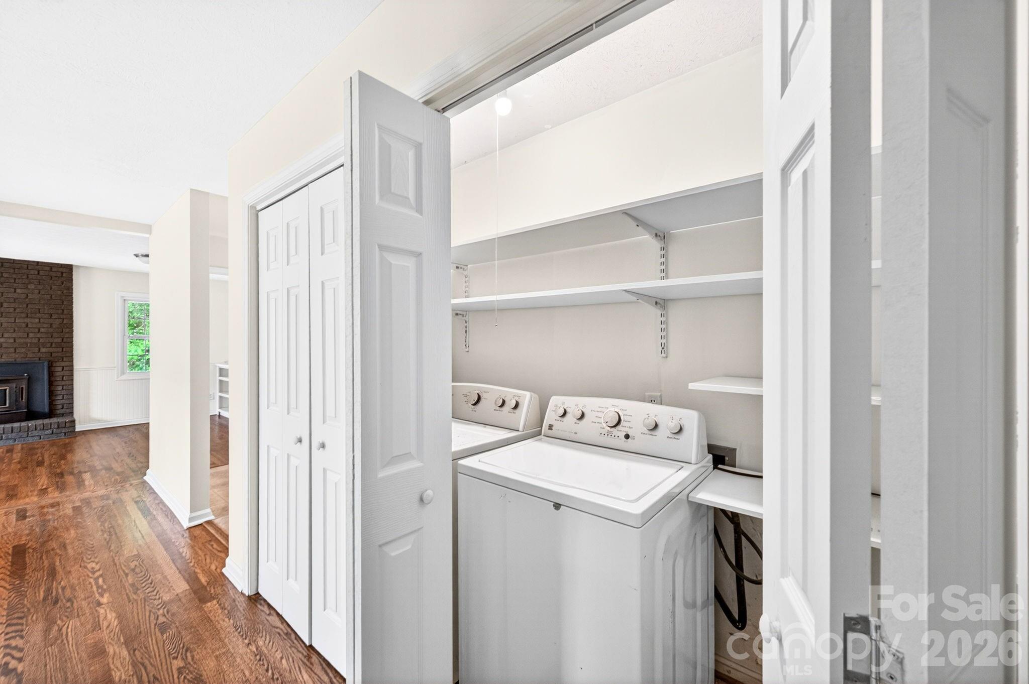 34 Wolfe Cove Road Asheville, NC 28804 - Photo 29 of 42 a utility room with dryer and washer