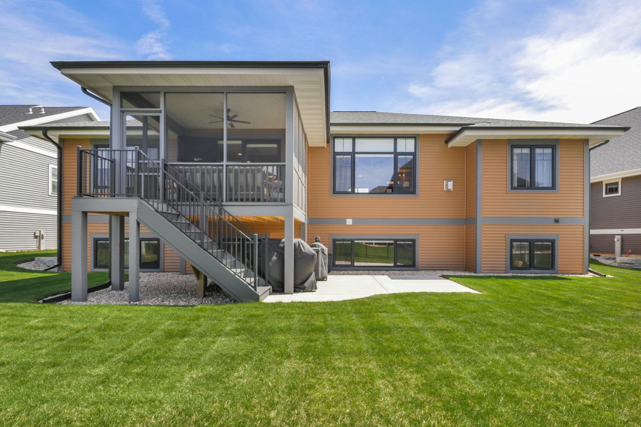 1150 Reese Trail Waunakee, WI 53597 - Photo 5 of 39