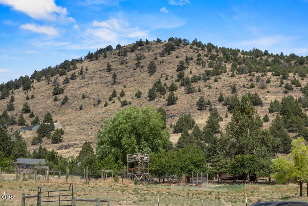 11453 Hill Road Klamath Falls, OR 97603 - Photo 41 of 75 Gallery Image 41