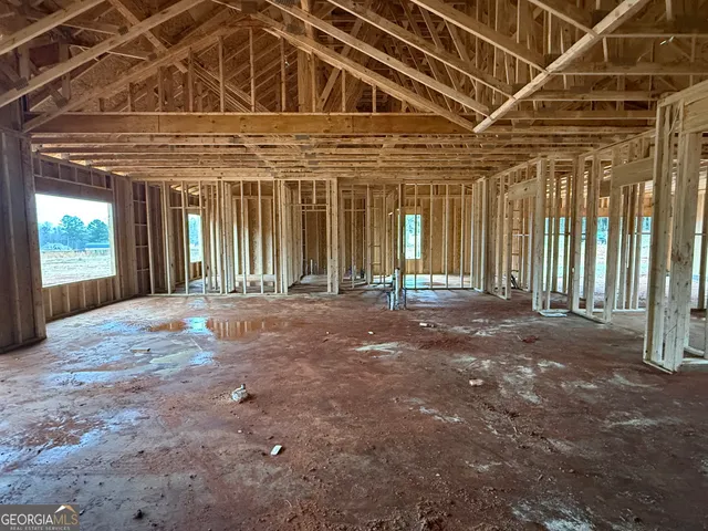 a view of empty room with front door