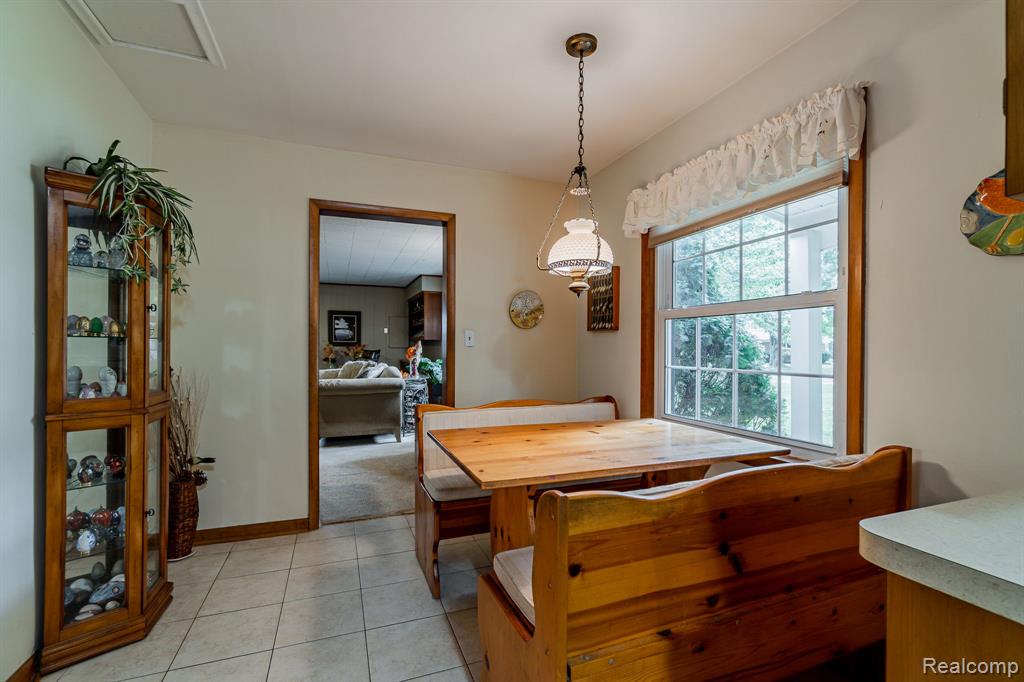 28012 Ridgebrook Road Farmington Hills, MI 48334 - Photo 12 of 43