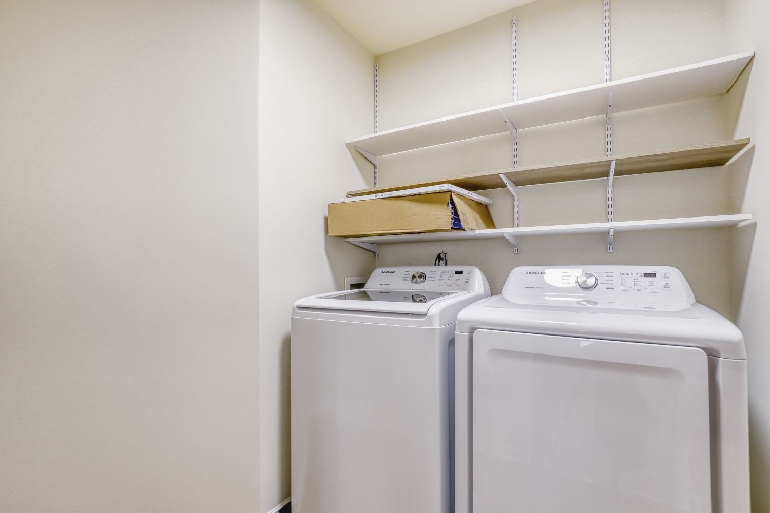1011 Beverly Lane Spring Hill, TN 37174 - Photo 15 of 20 a utility room with dryer and washer