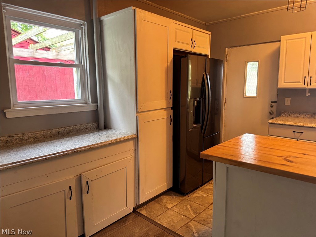 1530 Collier Road Akron, OH 44320 - Photo 16 of 25