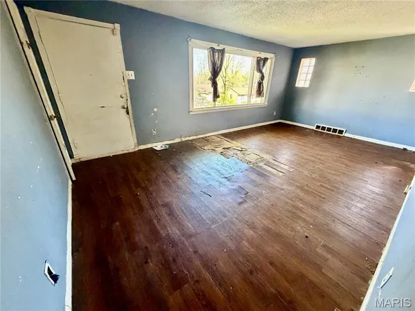 $39,900 | 8870 St Cyr Drive, St. Louis, MO 63136