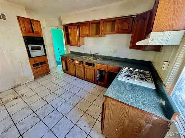 $39,900 | 8870 St Cyr Drive, St. Louis, MO 63136