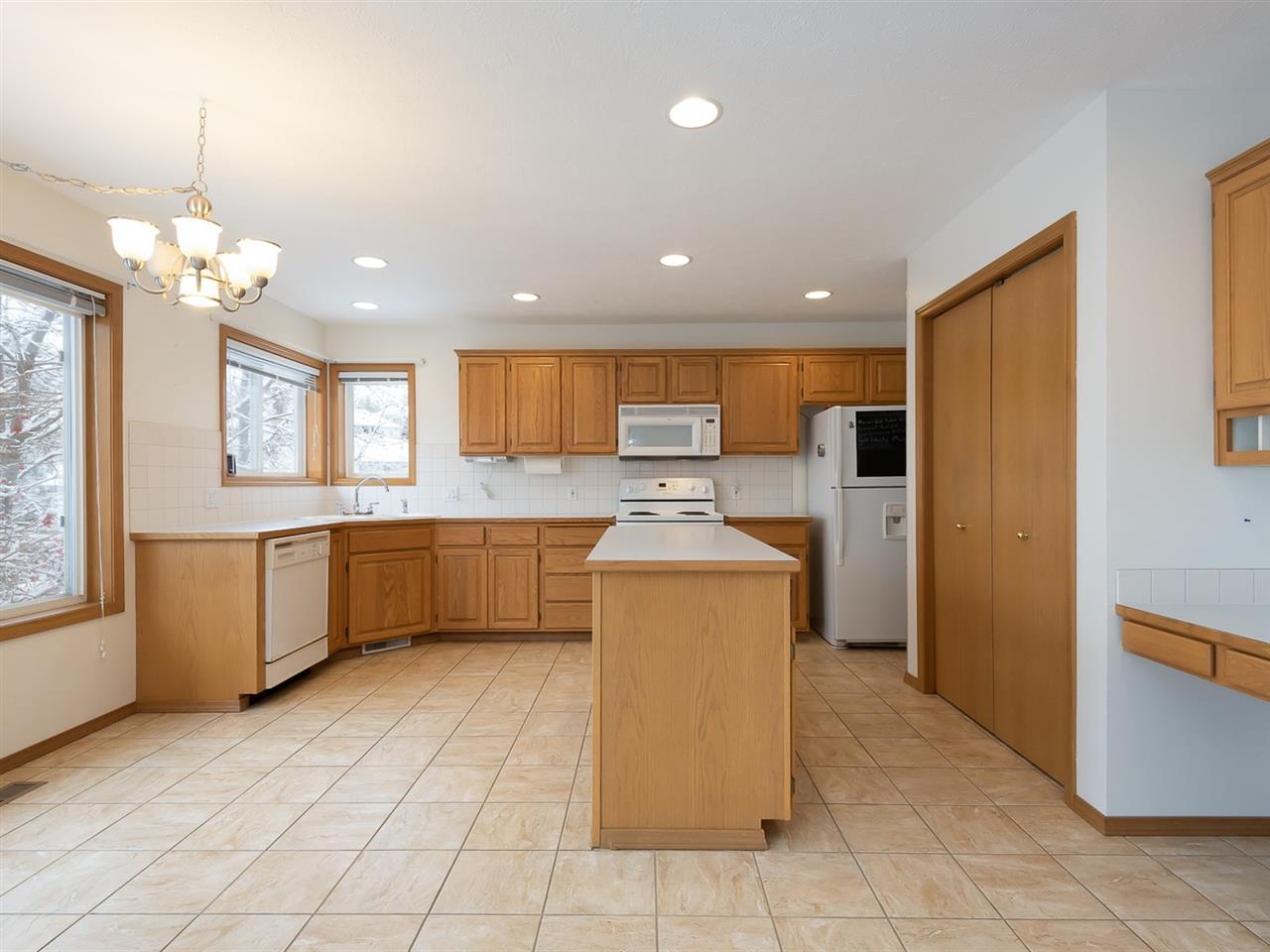 7814 East Timber Ridge Lane Spokane, WA 99212 - Photo 5 of 20 Gallery Image 5