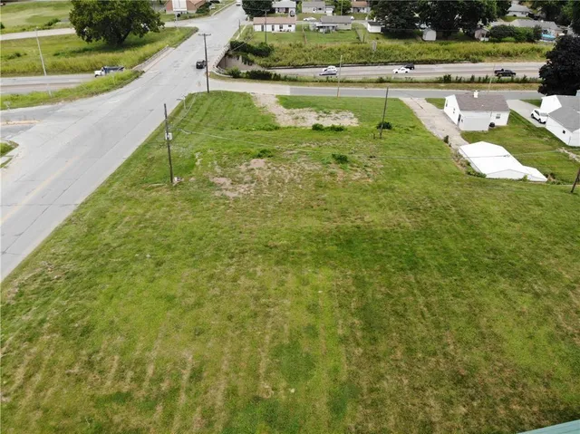 $250,000 | 2221-2223 South 22nd Street, St. Joseph, MO 64503