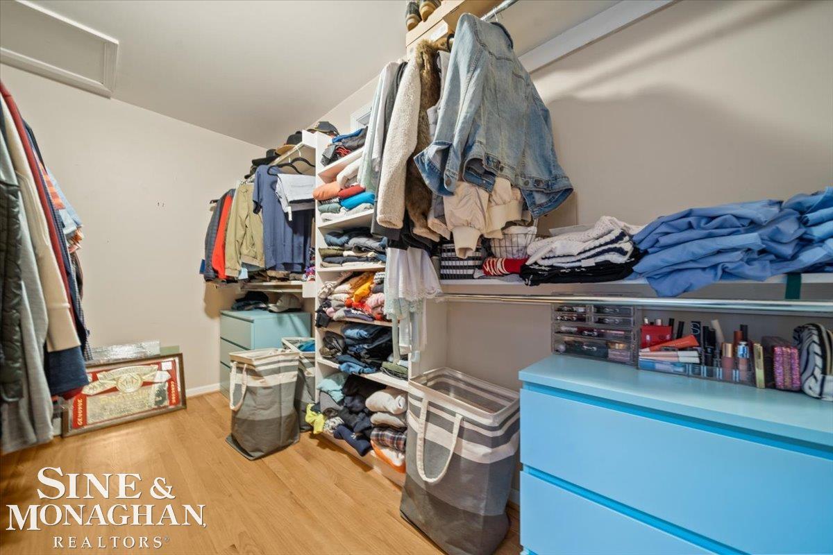 1729 Hampton Road Grosse Pointe, MI 48236 - Photo 22 of 38 50144805-84ee2dd1-f603-4d1a-b6dc-e2ecedc8364b.JPG