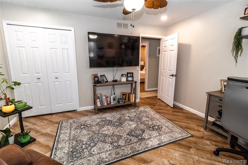 2238 Farnsworth Road Lapeer, MI 48446 - Photo 16 of 31 Gallery Image 16