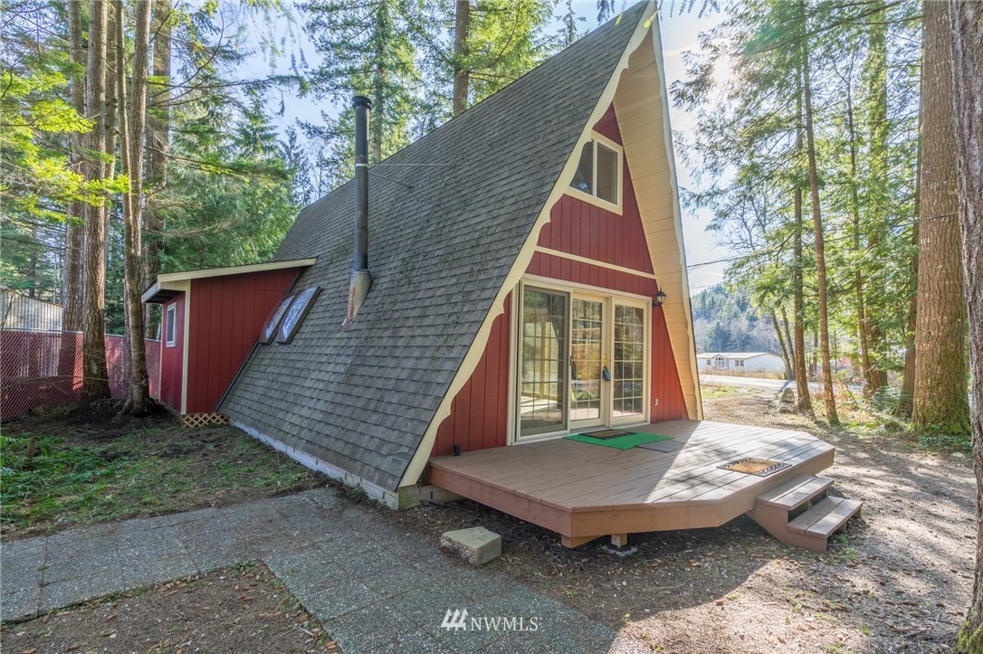6351 Dardu Road Maple Falls, WA 98266 - Photo 3 of 23 Gallery Image 3