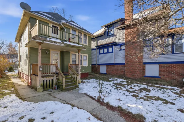 $124,900 | 215 East Chambers Street, Milwaukee, WI 53212