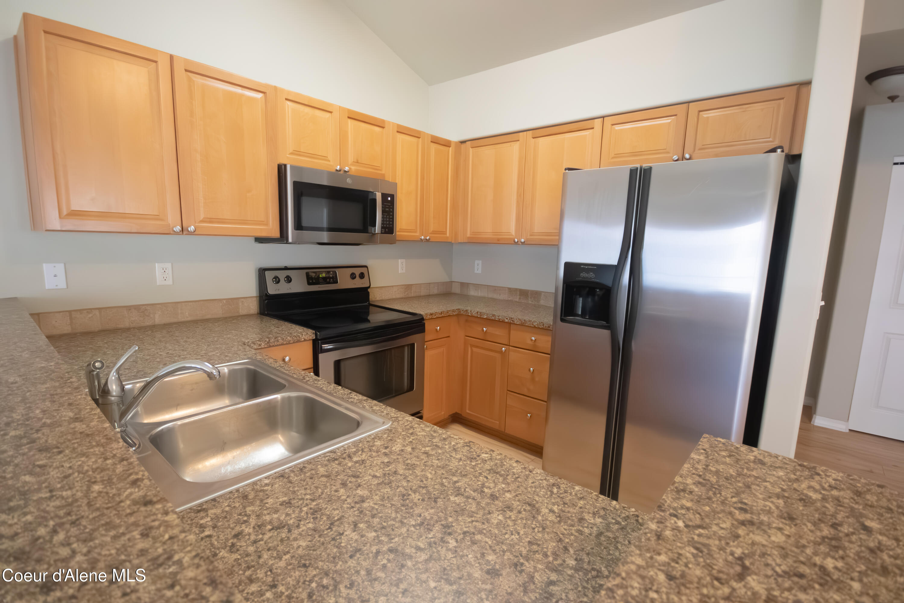 322 North Promenade Loop, Unit 212 Post Falls, ID 83854 - Photo 6 of 30 IMG_1215