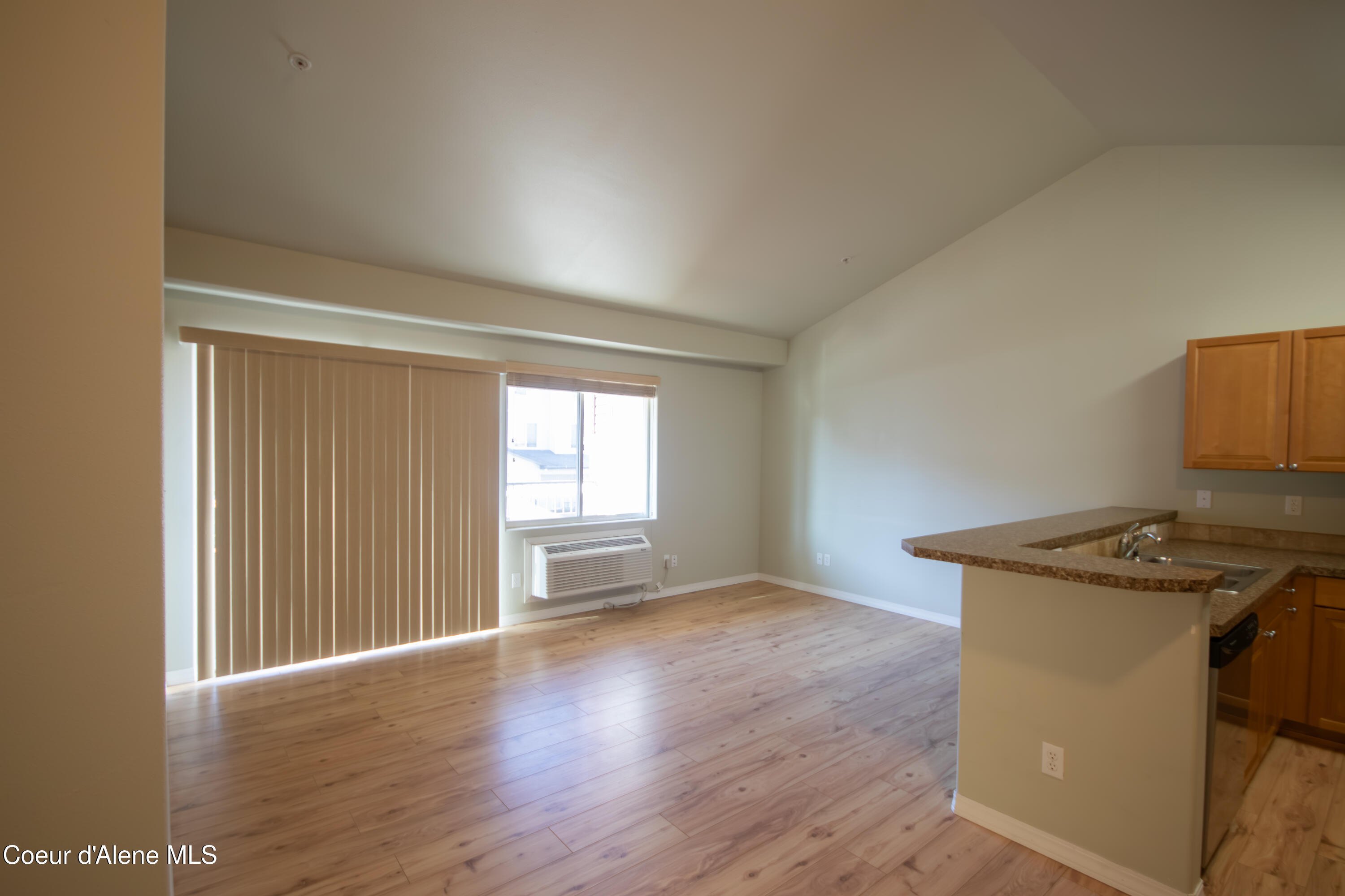 322 North Promenade Loop, Unit 212 Post Falls, ID 83854 - Photo 7 of 30 IMG_122