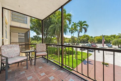 $112,000 | 7100 Northwest 17th Street, Unit 218, Plantation, FL 33313