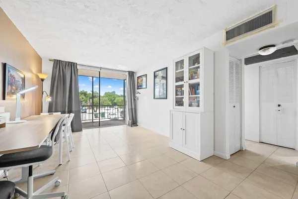 $112,000 | 7100 Northwest 17th Street, Unit 218, Plantation, FL 33313