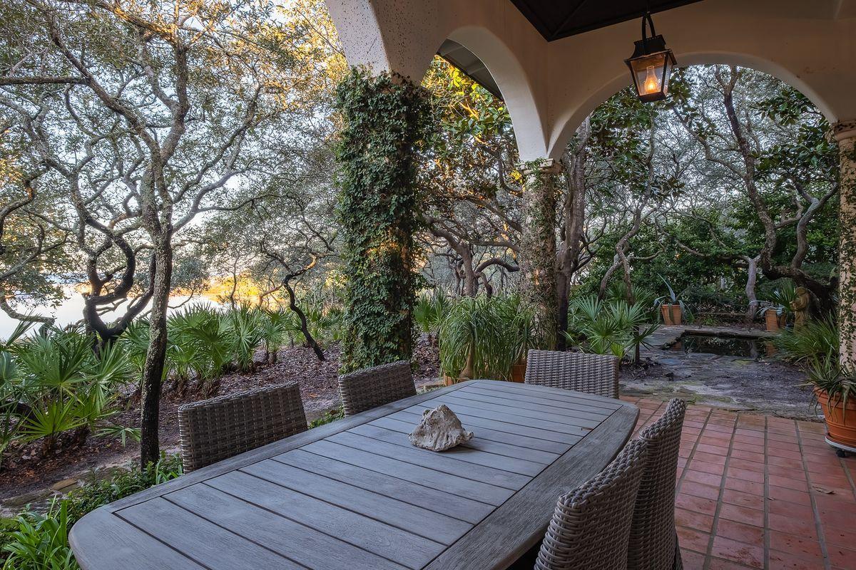 111 Little Redfish Lane Santa Rosa Beach, FL 32459 - Photo 16 of 46 Outdoor dining area (covered)