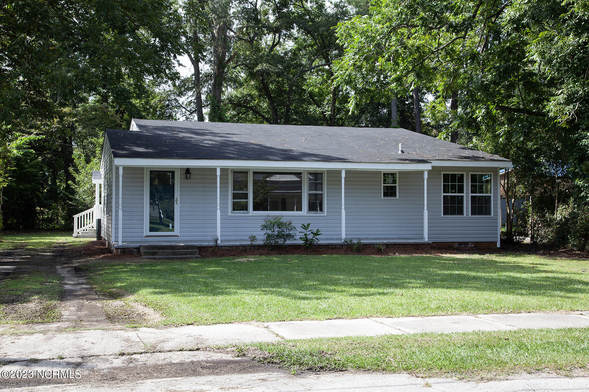 208 East Columbus St  