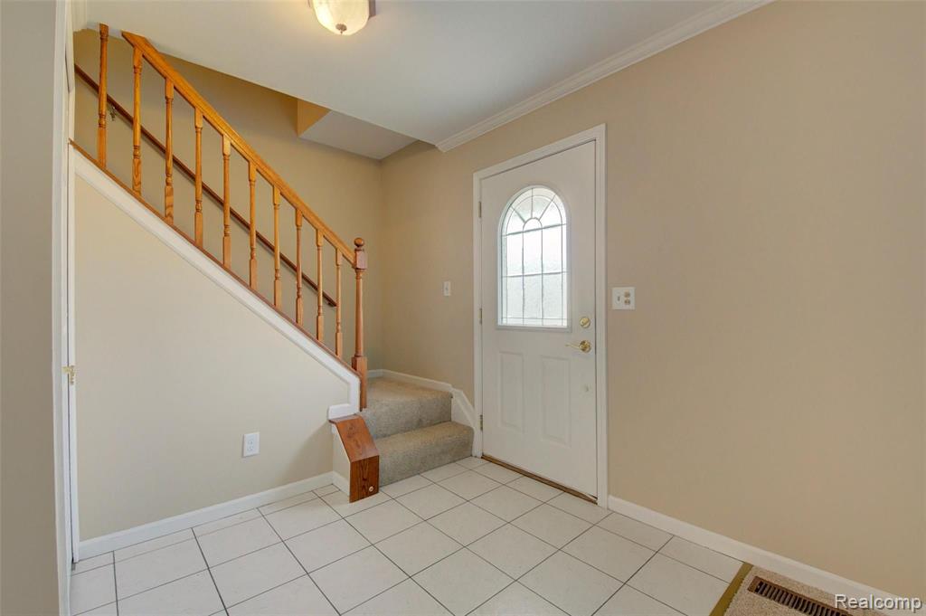 43515 Applewood Road Canton, MI 48188 - Photo 3 of 22