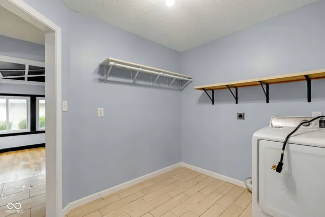 $227,900 | 2001 West Woodmont Drive, Muncie, IN 47304