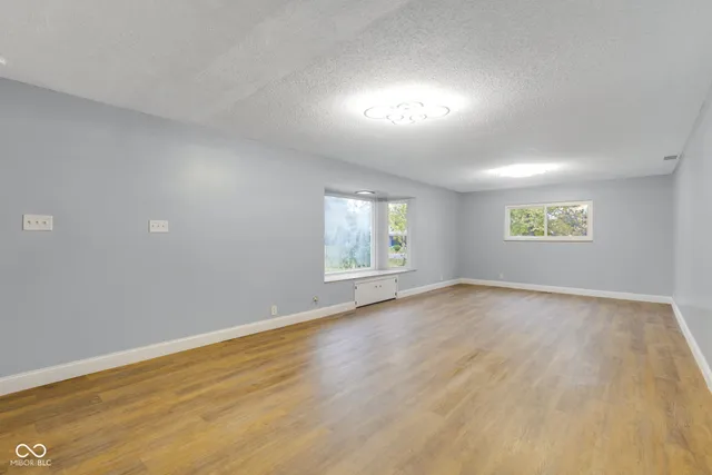 $227,900 | 2001 West Woodmont Drive, Muncie, IN 47304