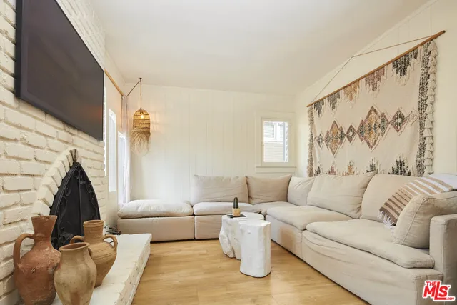 $2,195,000 | 230 Sherman Canal, Venice, CA 90291