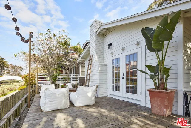 $2,195,000 | 230 Sherman Canal, Venice, CA 90291