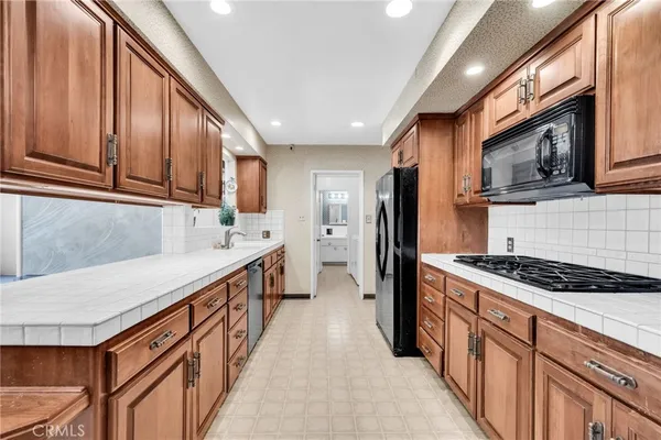 $1,299,000 | 1971 West Santa Cruz Street, San Pedro, CA 90732