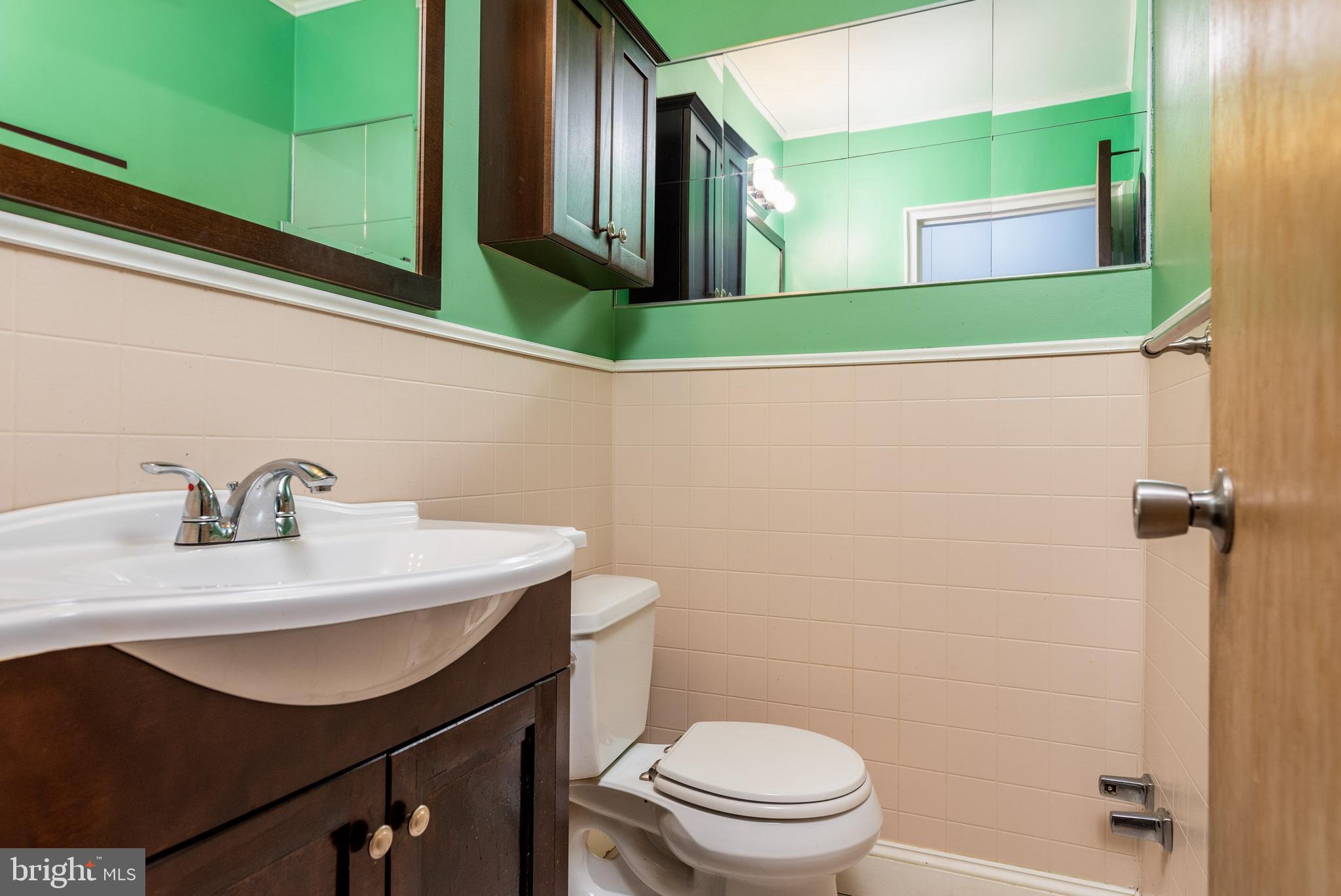 1423 Blackrock Road Swarthmore, PA 19081 - Photo 8 of 25 Powder Room