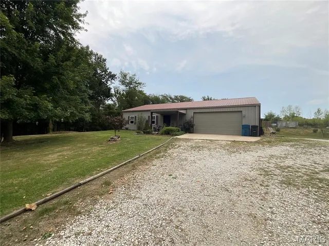 $319,900 | 5414 County Road 150, Taylor, MO 63471