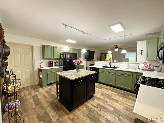 $319,900 | 5414 County Road 150, Taylor, MO 63471