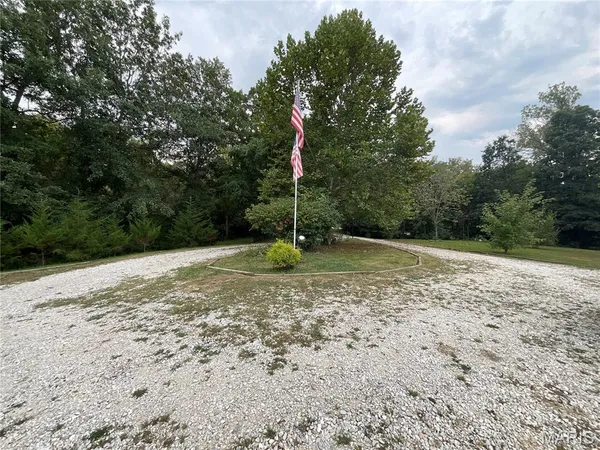 $304,900 | 5414 County Road 150, Taylor, MO 63471