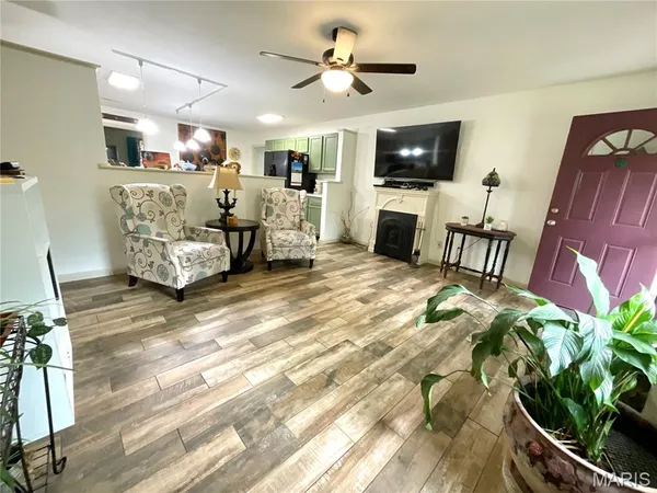 $304,900 | 5414 County Road 150, Taylor, MO 63471