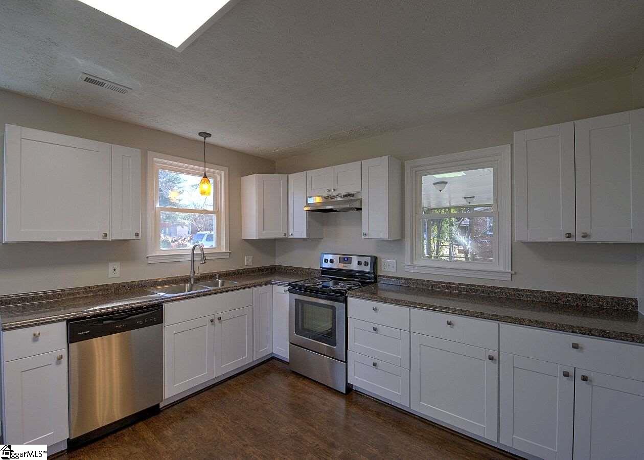 11 Melrose Road Greenville, SC 29605 - Photo 9 of 26 Gallery Image 9