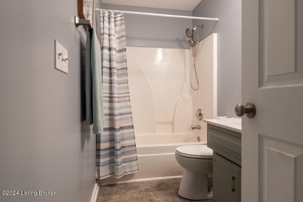 336 Forest Ridge Drive Mount Washington, KY 40047 - Photo 18 of 24 Upgraded shower head