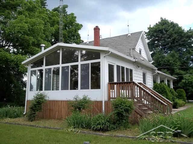 17212 South Sharon Road Chesaning, MI 48616 - Photo 2 of 18 20362553-1.JPG