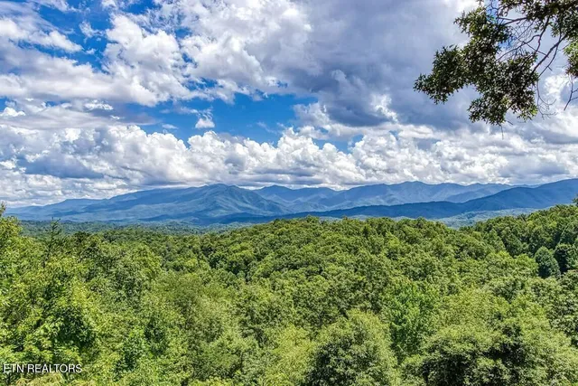 $2,649,000 | 1120 Tanrac Trail, Gatlinburg, TN 37738