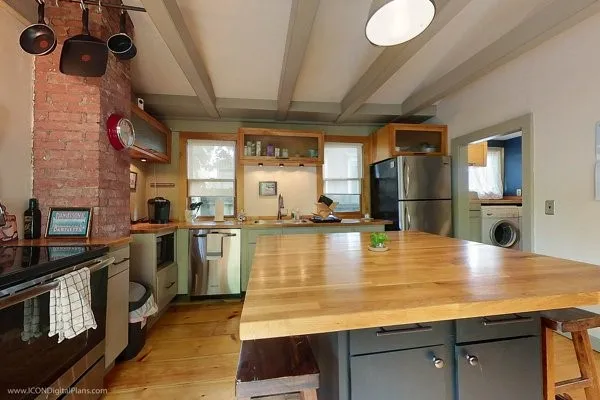 $4,000 | 300 Broadway, Newport, RI 02840