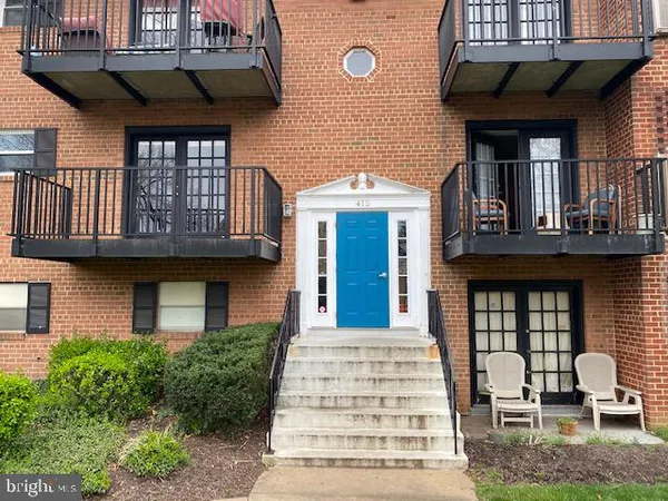 $1,750 | 412 North Armistead Street, Unit 101, Alexandria, VA 22312