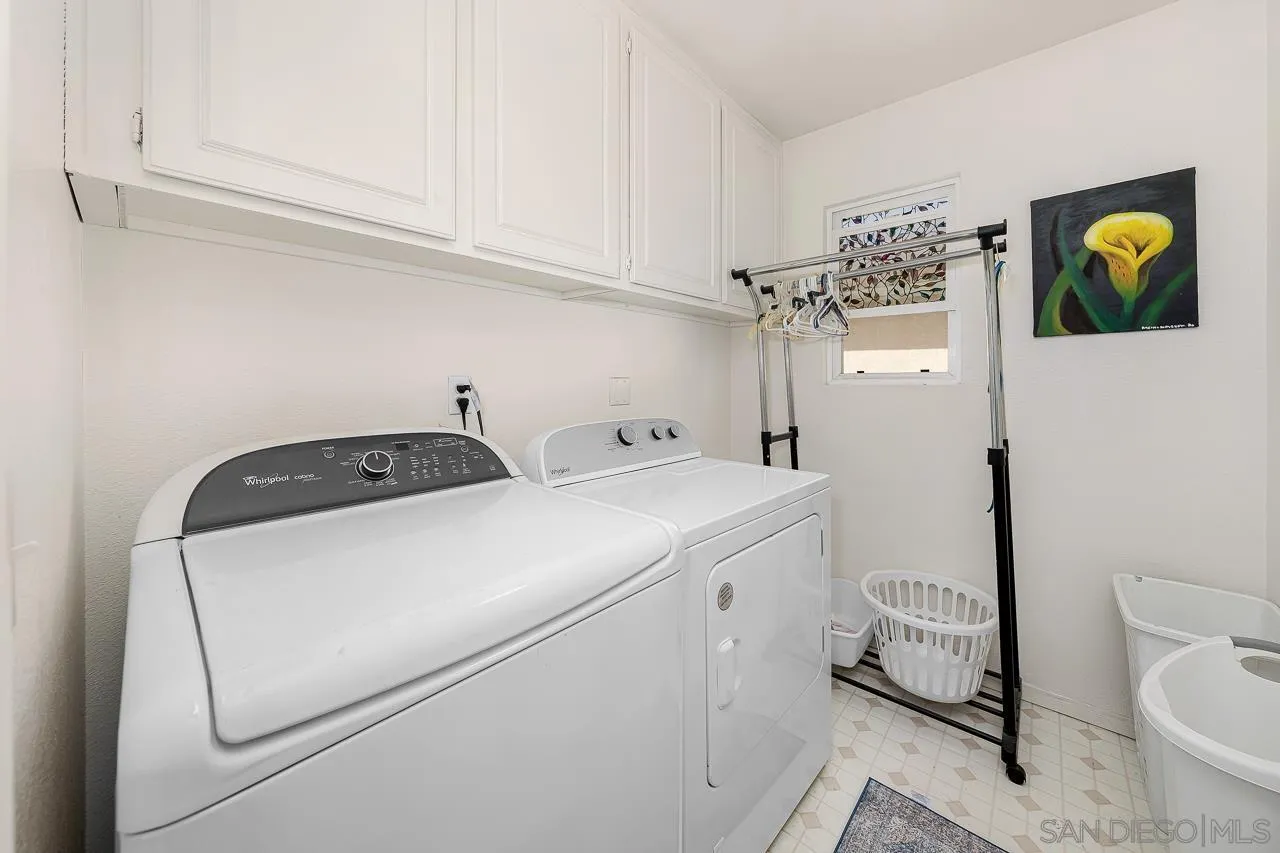 1559 Pleasanton Road Chula Vista, CA 91913 - Photo 31 of 41 a utility room with dryer and washer