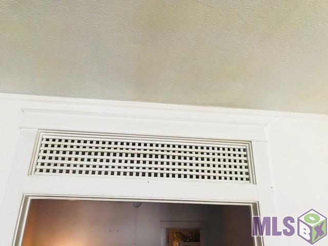 1644 Olive Street Baton Rouge, LA 70802 - Photo 12 of 15 Decorative Transom