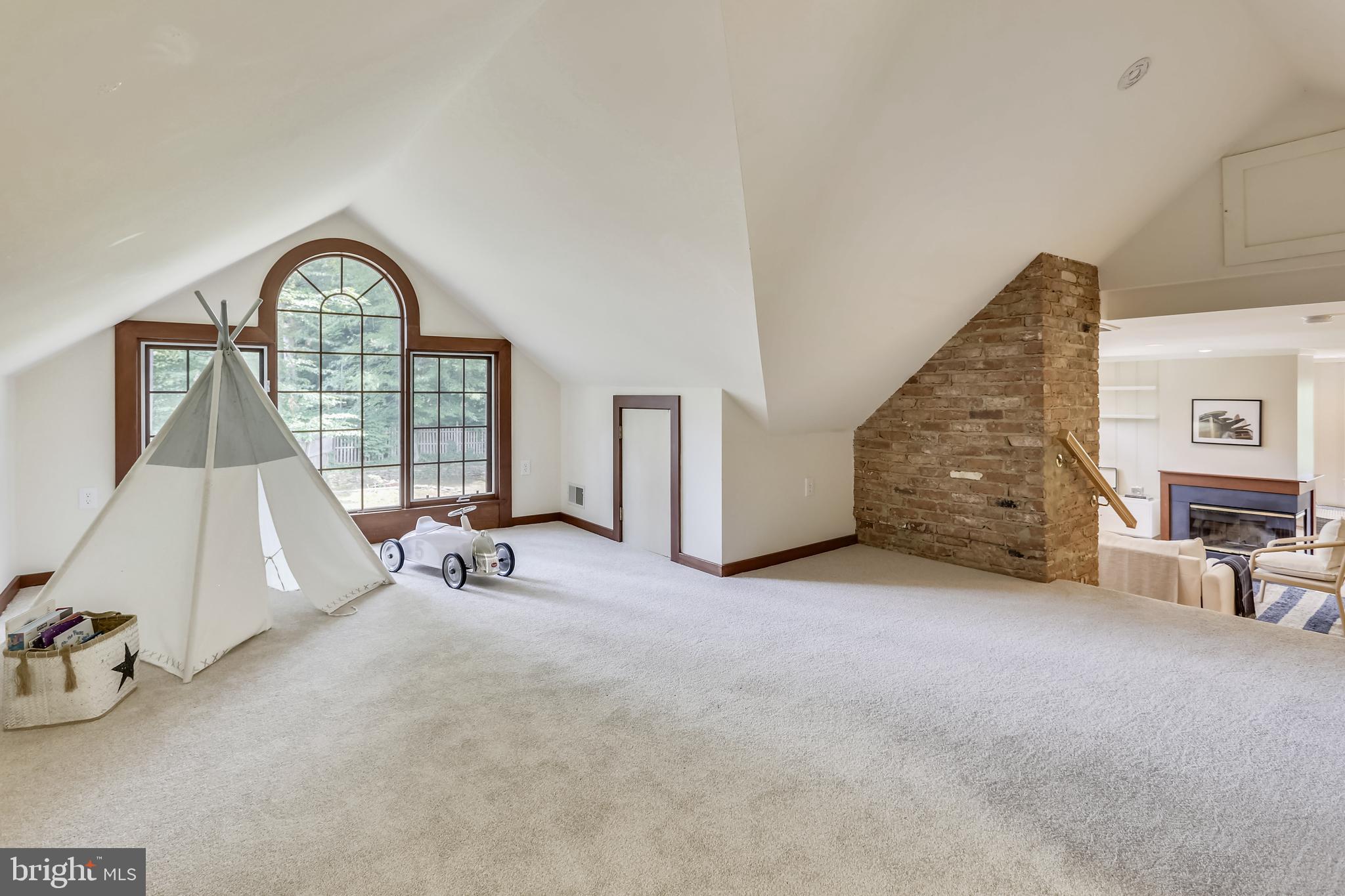 5905 Lenox Road Bethesda, MD 20817 - Photo 31 of 50 Bonus upper level suite