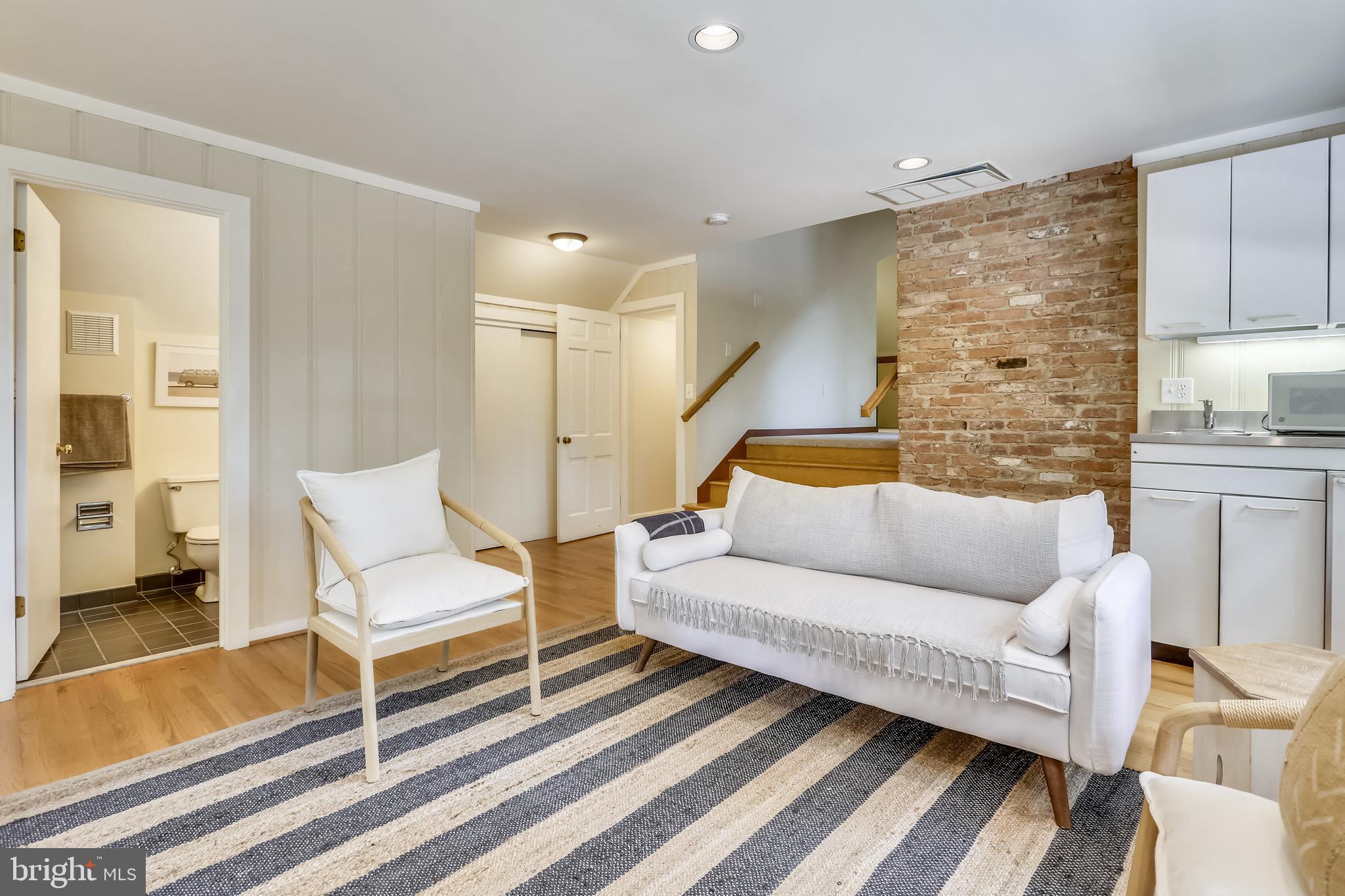 5905 Lenox Road Bethesda, MD 20817 - Photo 41 of 50 Bonus upper level suite