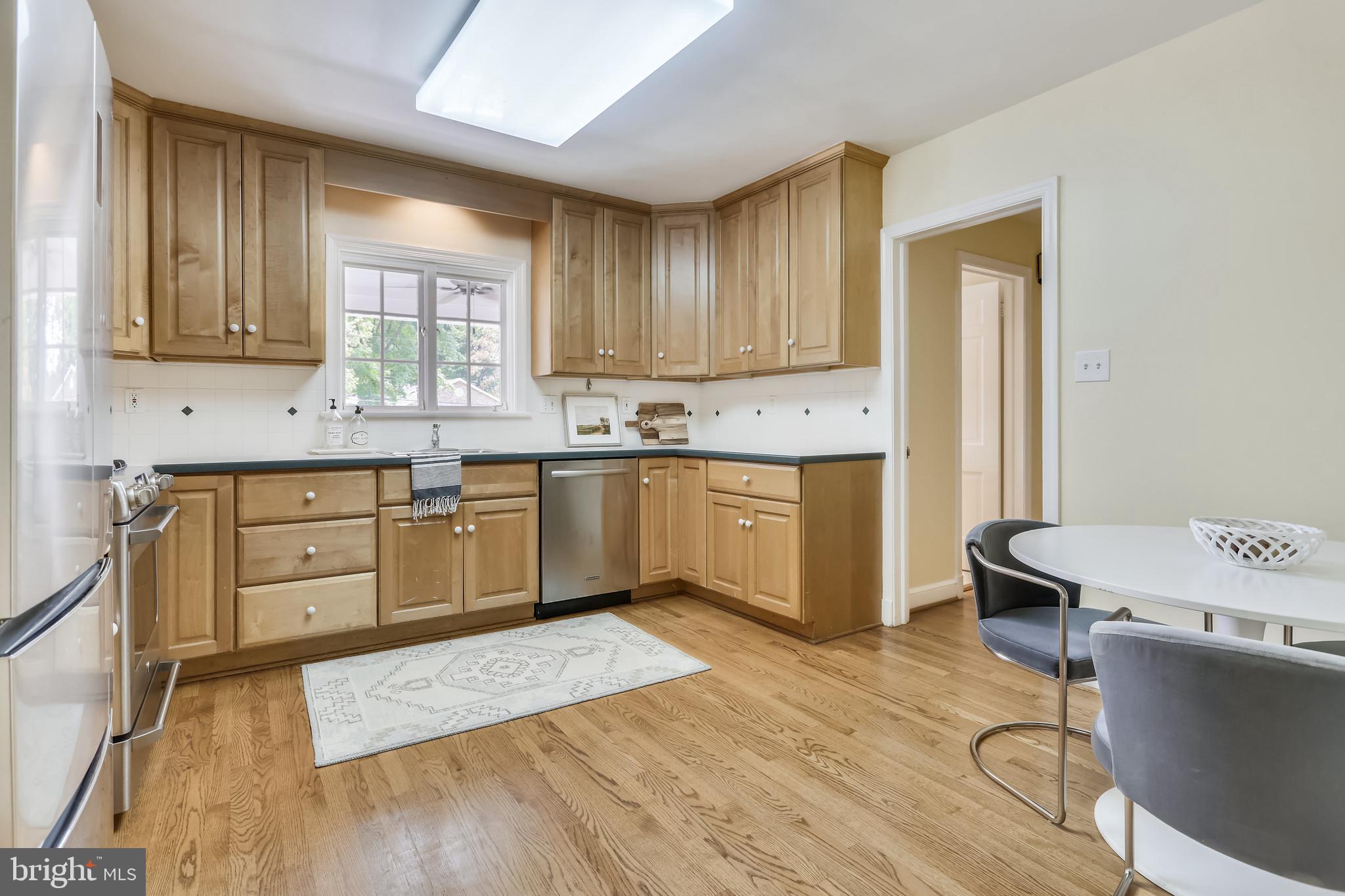 5905 Lenox Road Bethesda, MD 20817 - Photo 6 of 50 Gallery Image 6