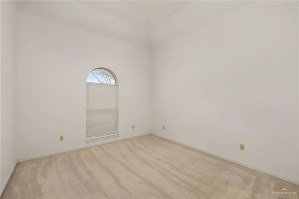 $275,000 | 516 East Wisteria Avenue, McAllen, TX 78504