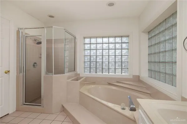 $275,000 | 516 East Wisteria Avenue, McAllen, TX 78504