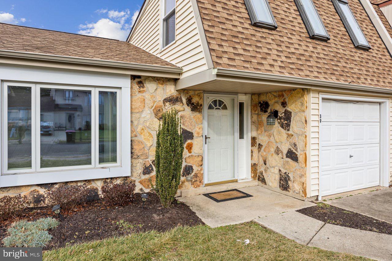 39 Cardinal Drive Clementon, NJ 08021 - Photo 3 of 33