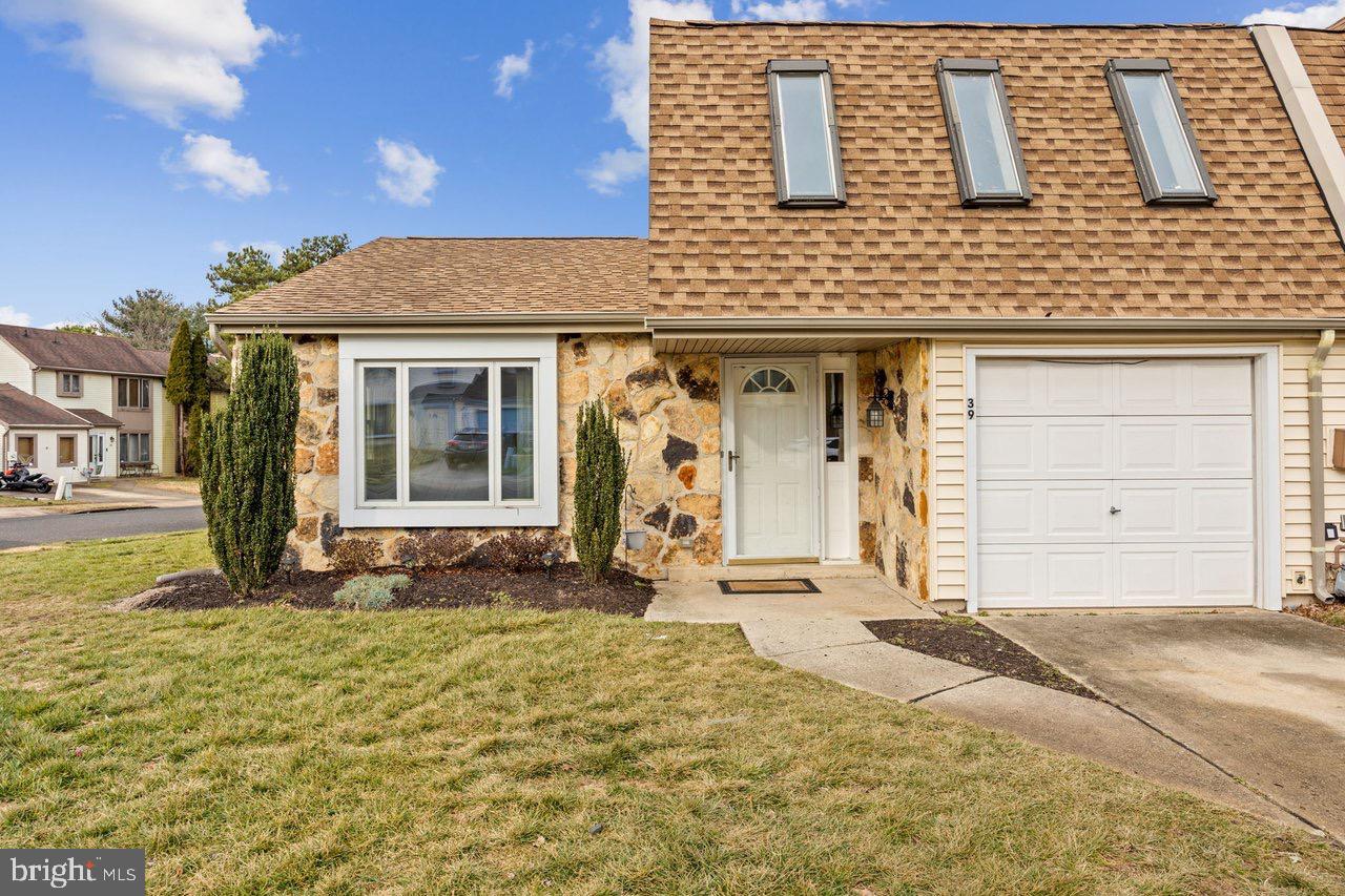 39 Cardinal Drive Clementon, NJ 08021 - Photo 4 of 33