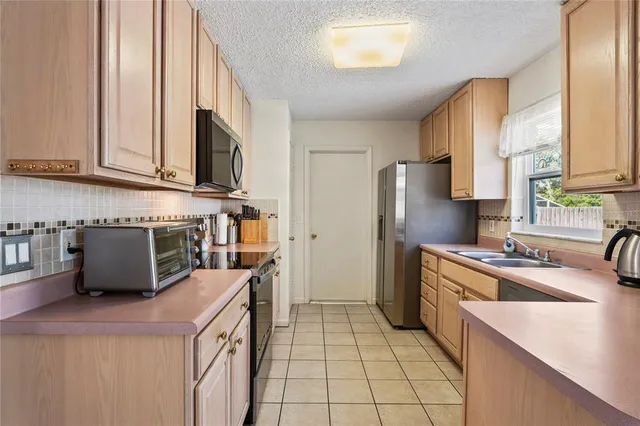 $299,900 | 9013 Nakoma Way, Weeki Wachee, FL 34613